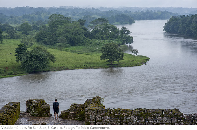 Vestido múltiple, Río San Juan, El Castillo. Fotografía: Pablo Cambronero.